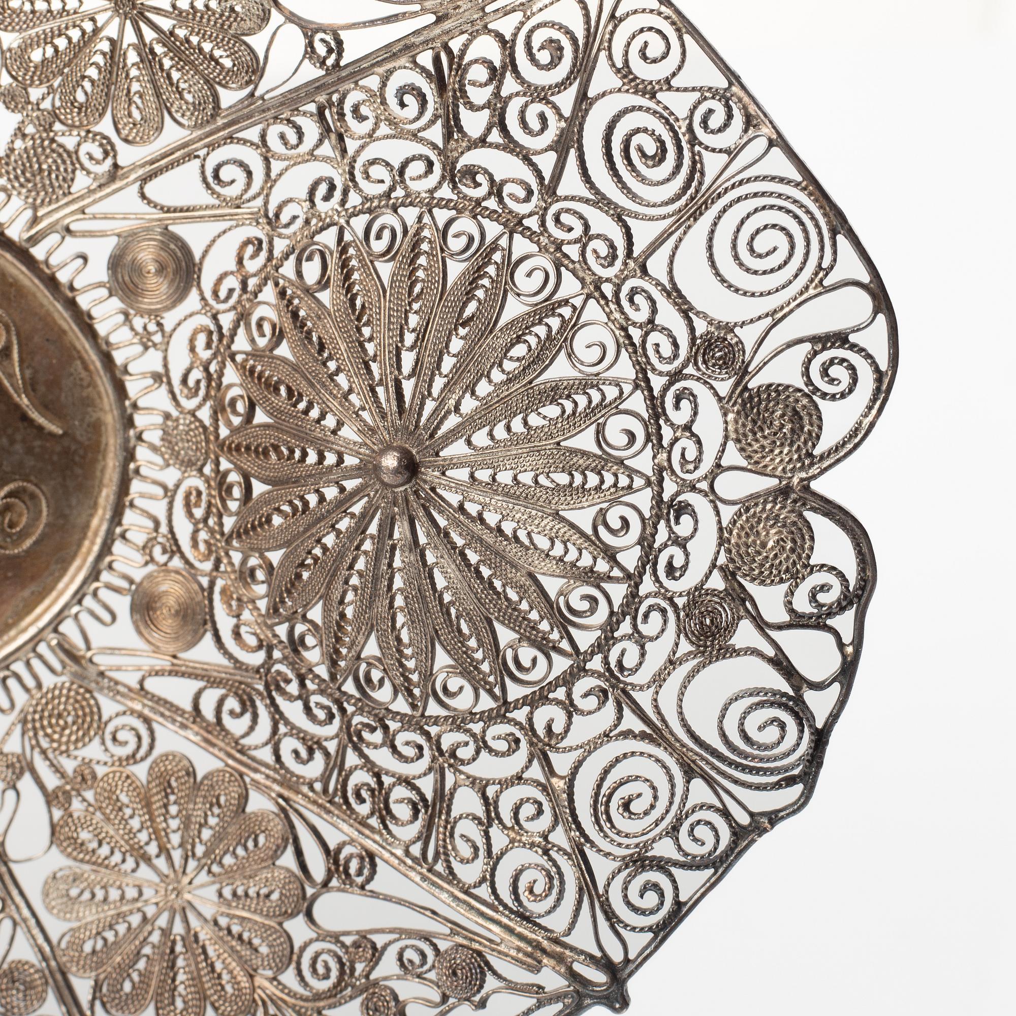 Korgar, två stycken, silver. Kina, Qingdynastin, 1800-tal.