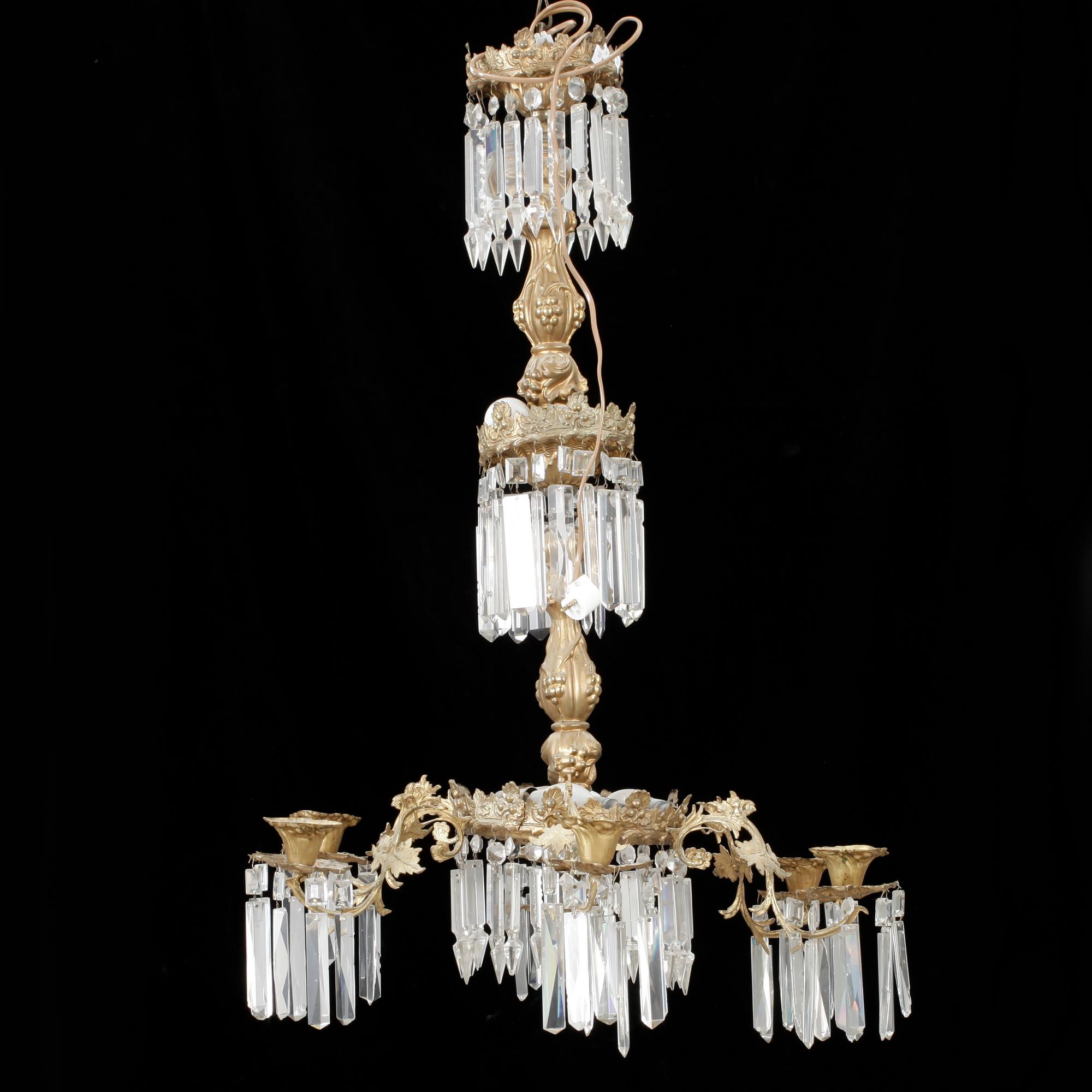 LJUSKRONA, oscariansk, 1800-talets slut. Höjd ca 101 cm.