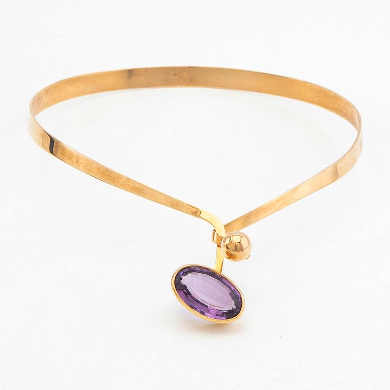 Necklace, 18K with amethyst.
