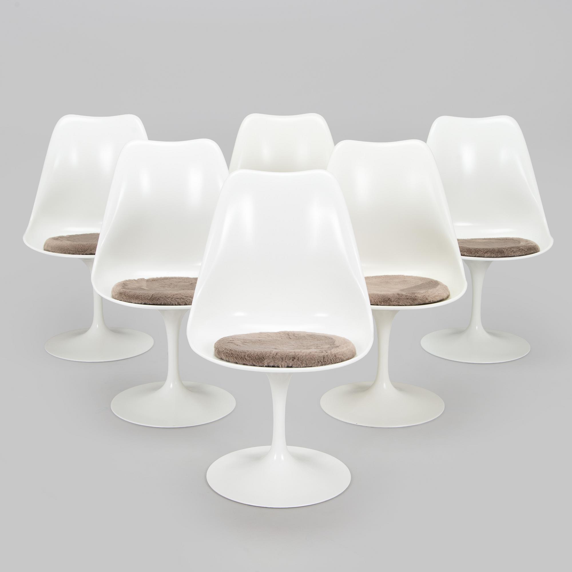 Eero Saarinen, A set of six 'Tulip' chairs, Knoll International.