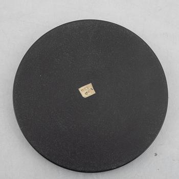 Coasters, 8 st, isolit med silverinläggningar, 1937-53.