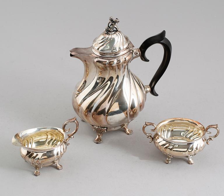 KAFFESERVIS, 3 del, silver, CG Hallberg, Stockholm bla 1952. Total vikt 775 g.