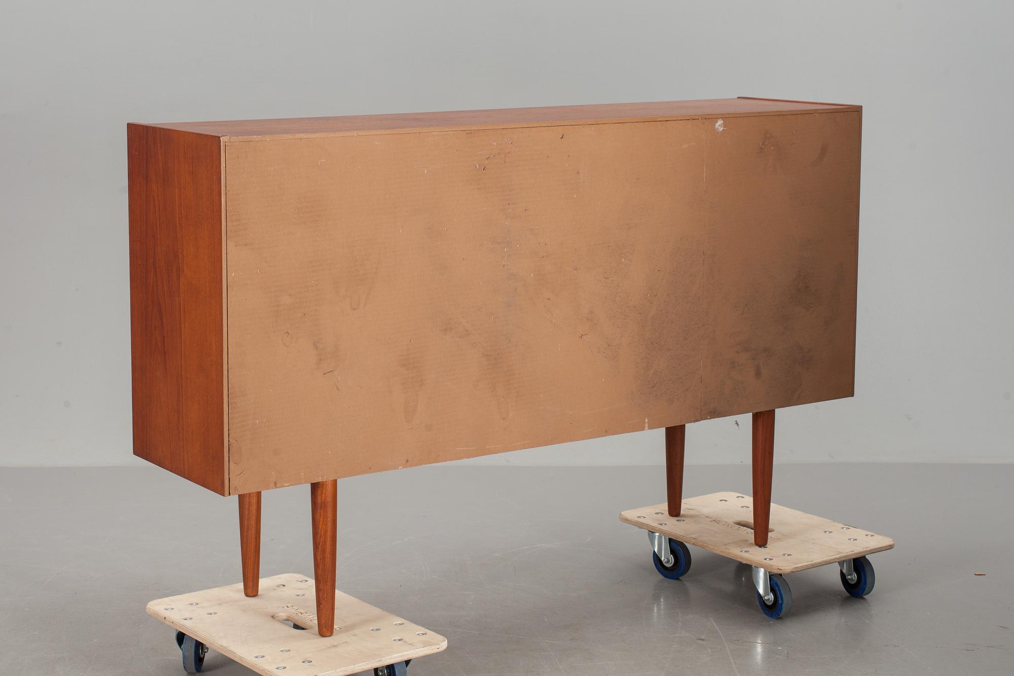 SIDEBOARD, Troeds, Bjärnum, "Florens" Nils Jonsson, 1950-tal.