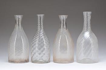 VATTENKARAFFER, glas, 4 st. 1800-talets