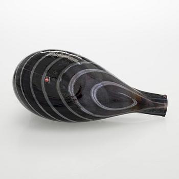 Oiva Toikka, glasfågel, signerad Oiva Toikka Nuutajärvi Notsjö, numrerad 926/5000.