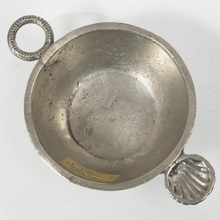 Bowls/ladles, 9 pcs, various masters.