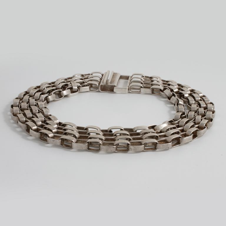 SVEN-ERIK HÖGBERG, Göteborg, 1966/1969, a necklace.