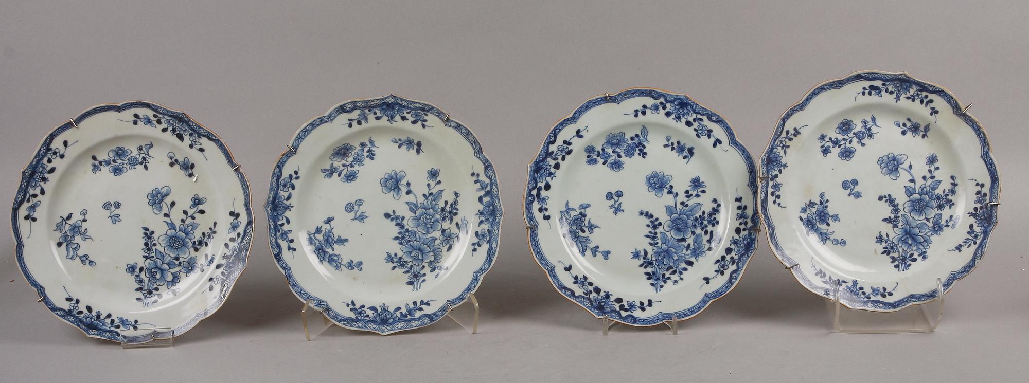 TALLRIKAR, 4 st, porslin. Kina, Qianlong 1736-95.