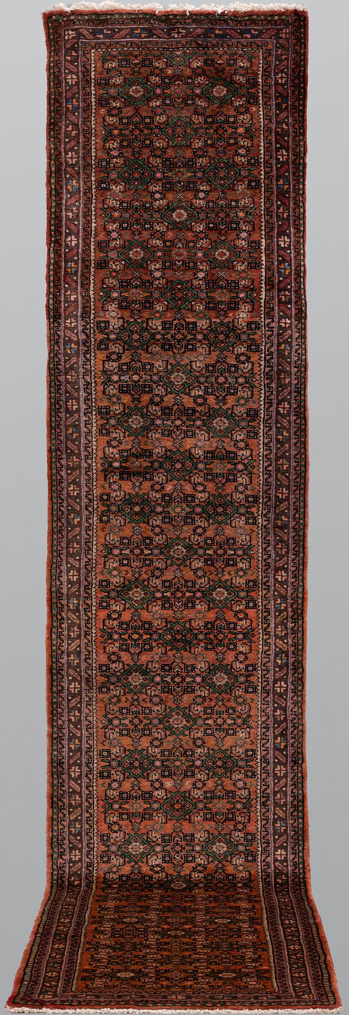 A Hosseinabad runner, approx. 397 x 84 cm.