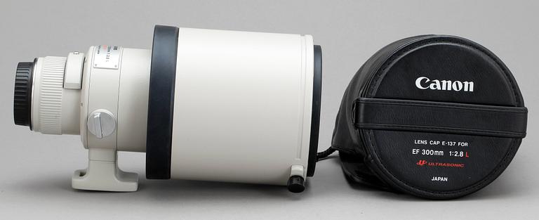 KAMERAOBJEKTIV MED VÄSKA, Canon lens EF 300. Ultrasonic. Japan.