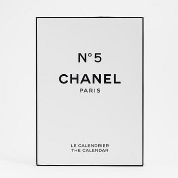 Chanel, christmas calendar 2021.