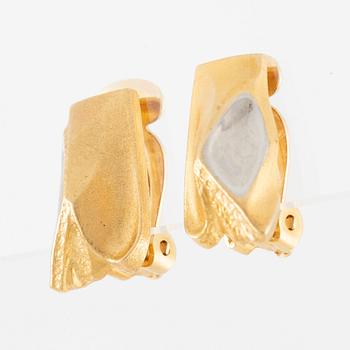 Lapponia, a pair of earrings, 18K gold with white metal likely platinum, Finland 1988.