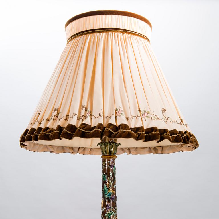 An early 20th Century majolica floor lamp, Arabia, Finland.