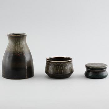 A vase, a bowl and a jar with lid in ceramic, designed by Carl-Harry Stålhane for Rörstrand, Ateljé, 1950/60s.