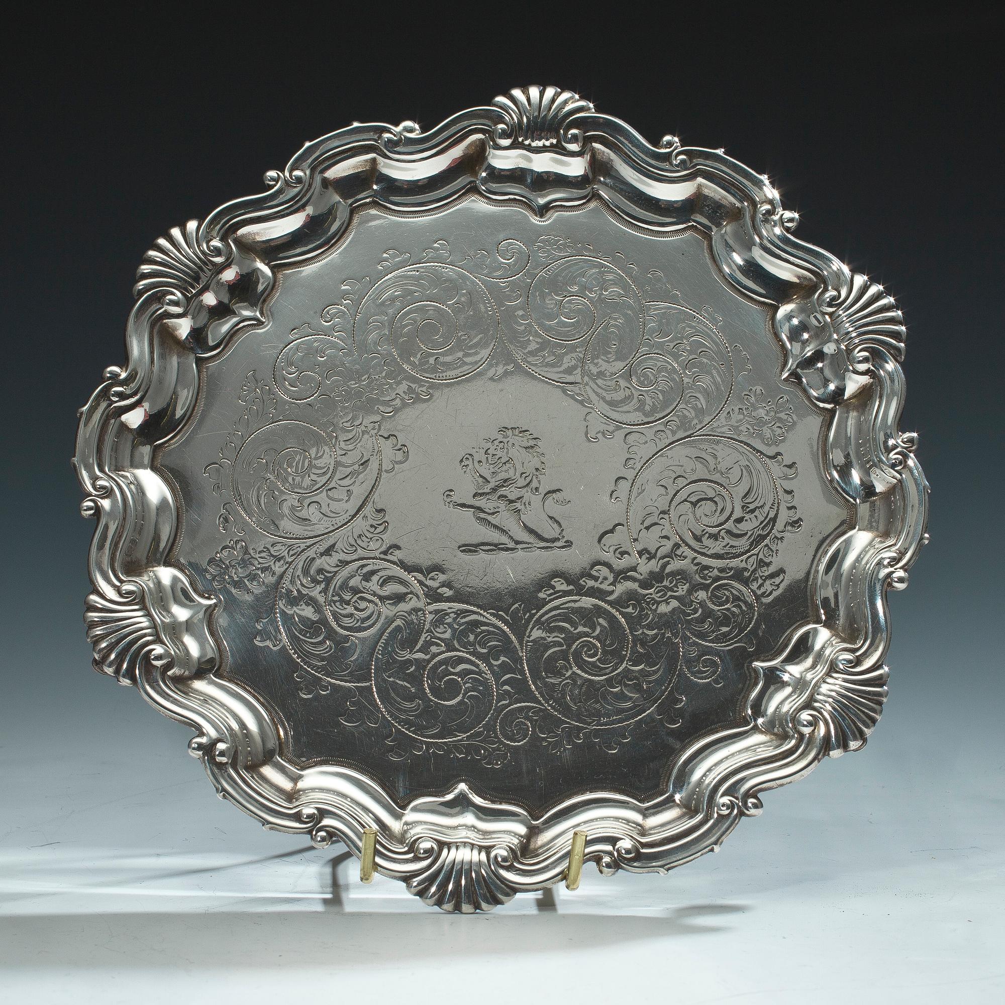 VISITKORTSBRICKA, silver, London 1882. Vikt 337 g.