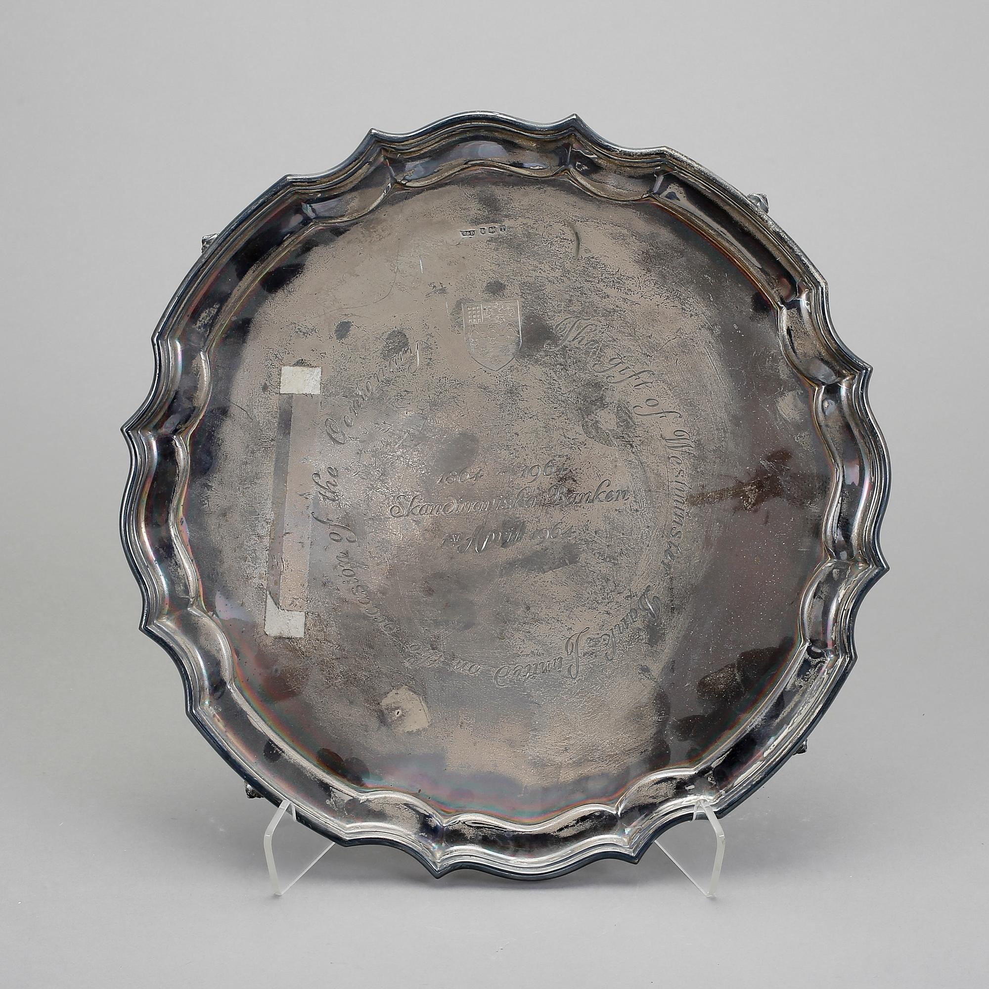 FAT, silver, England, 1900-tal. Vikt ca 1100 gram.