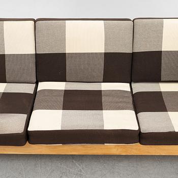 Børge Mogensen, soffa, modell 2442, Fredericia, Danmark.