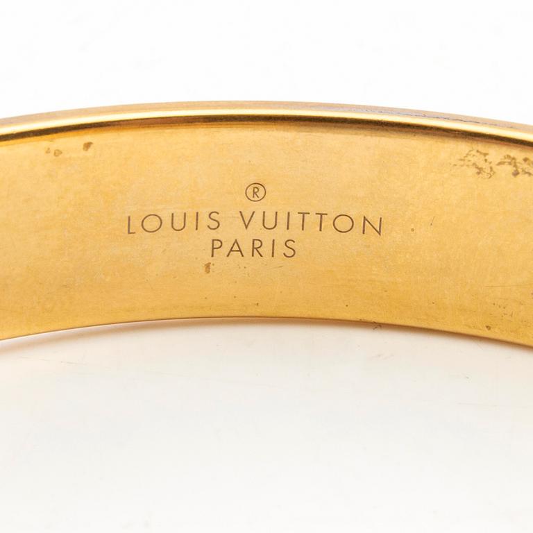 Louis Vuitton,.