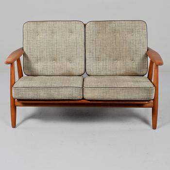 SOFFA,  "Cigarren" Hans Wegner, 1900-talets andra hälft.