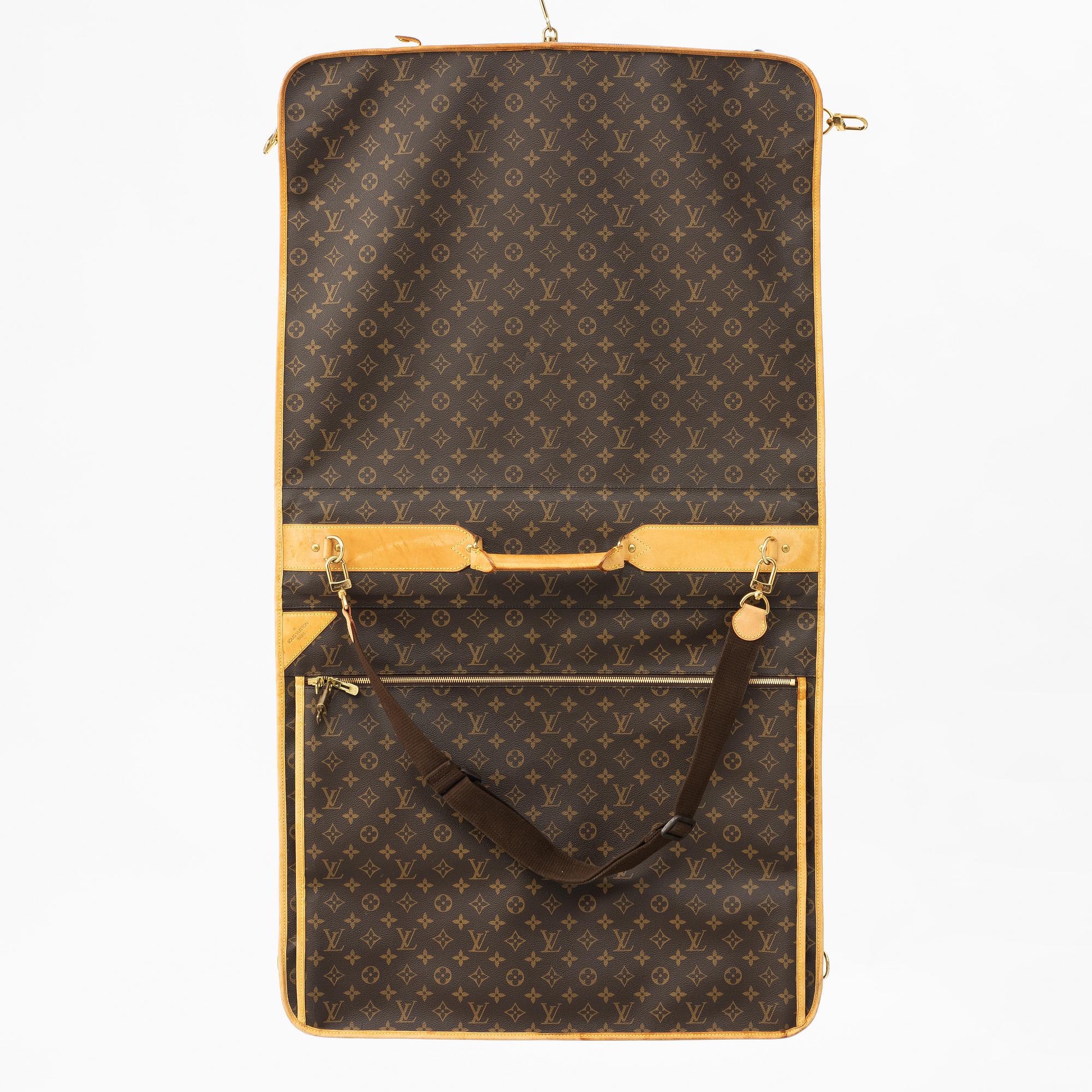 Louis Vuitton, travel wardrobe "Garment cloth 24h bag".