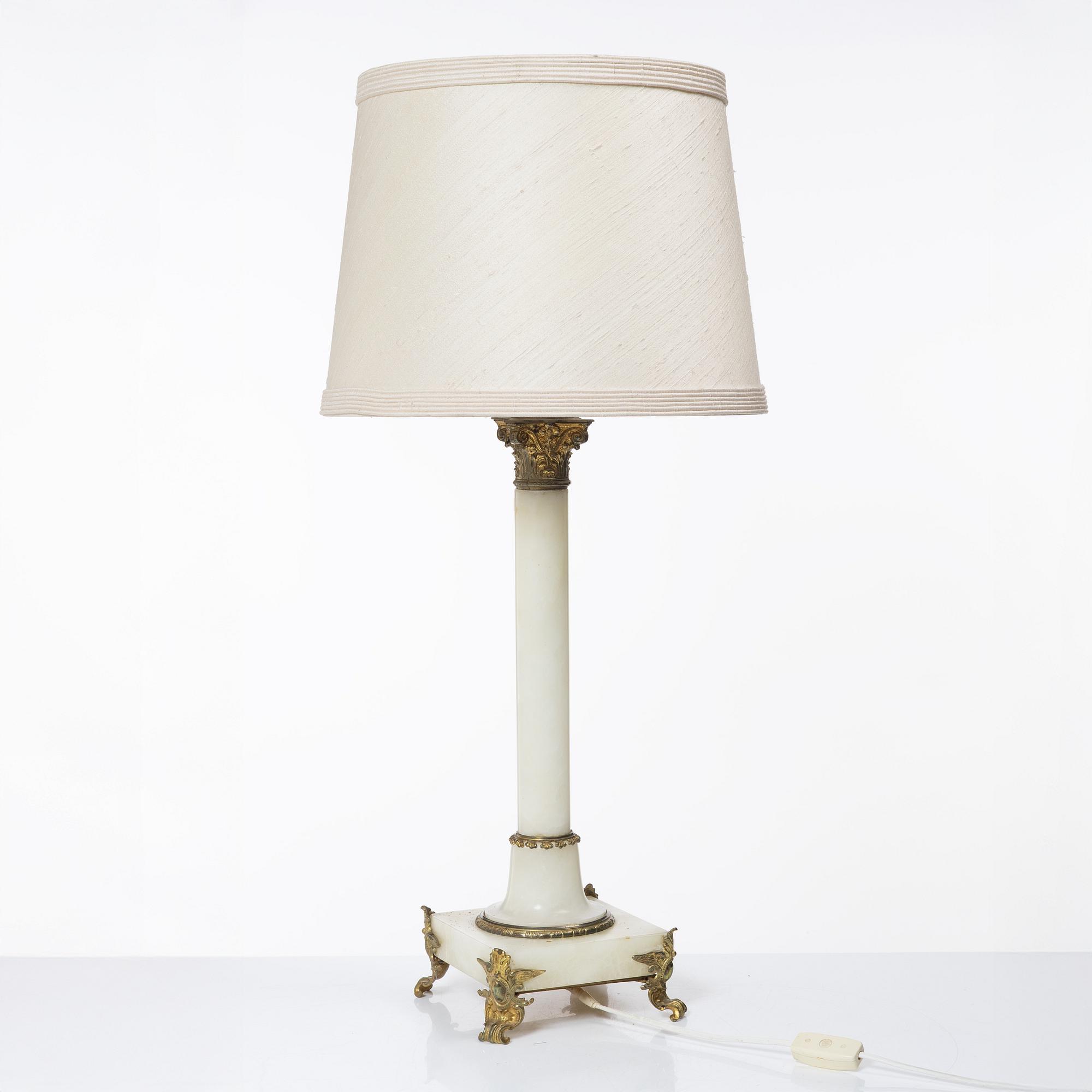 Bordslampa, 1900-talets första hälft.