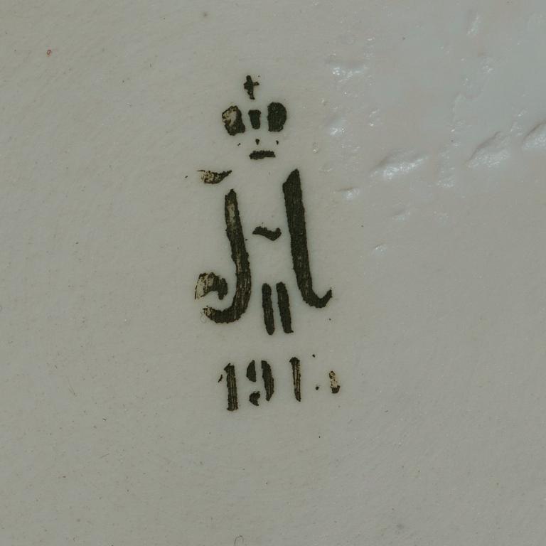 PLAKETTER, två stycken, biskvi. Kejserliga porslinsmanufakturen, period Nicolaus II, August Karlovich, Timus, 1865-1943.