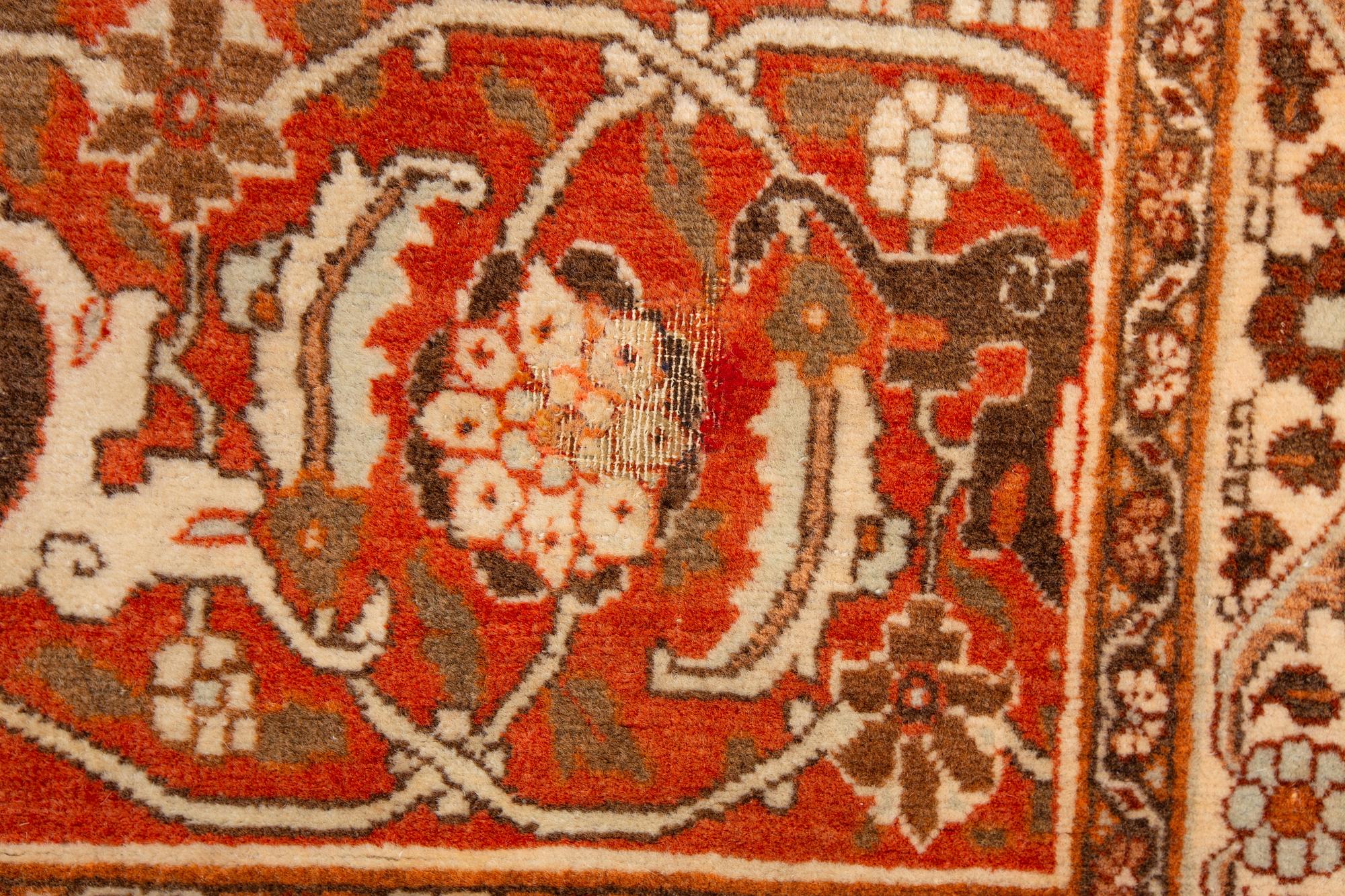 A carpet, an antique Tabriz, ca 380-381,5 x 271,5-283 cm, an inscription: Yekbar Jorabchi.