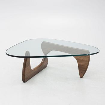 Isamu Noguchi, a 'Noguchi' coffee table, Vitra.