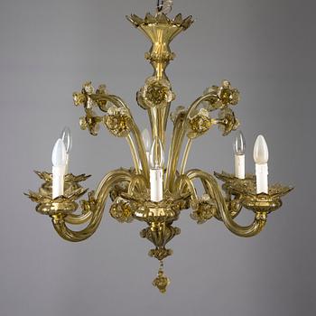 TAKKRONA, Murano, 1900-talets mitt. Höjd ca 70 cm.