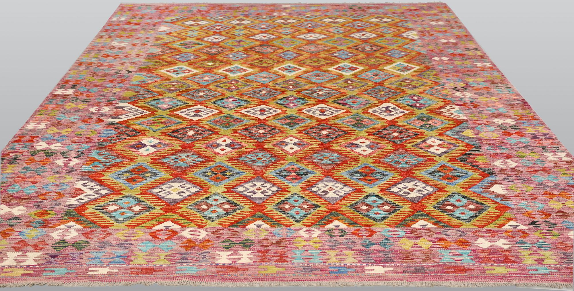 Matta, Kelim, ca 334 x 248 cm.