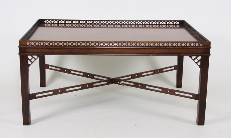 SOFFBORD, engelsk stil, etikettmärkt Georg Kofoed, Köpenhamn.