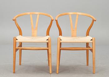 KARMSTOLAR, 2 st. Y-stolen , Hans J. Wegner för  Carl Hansen & Son, Danmark, 1900-talets slut.