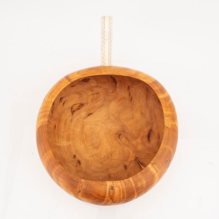 Fritjof Andersson Ammarnäs mjölkstäva / Nápphi, samearbete, signerad och daterad 1973.