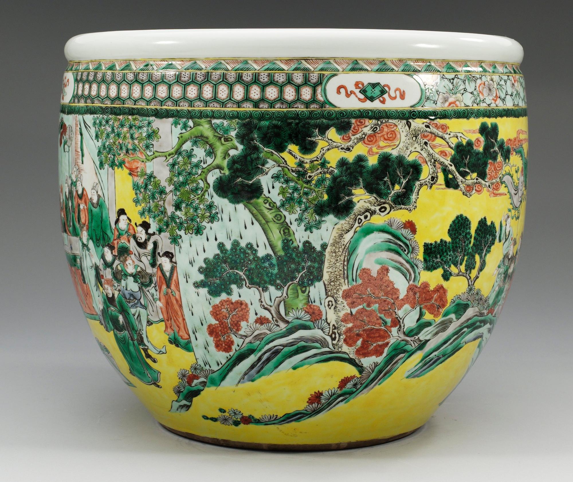 FISKBASSÄNG, porslin. Sen Qing dynasti (1644-1912).