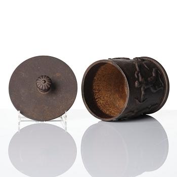 Carl Elmberg, a ”Tobaksburk N:r 1” tobacco jar with lid, Näfveqvarns bruk.