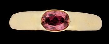 792. RING, guld med turmalin.