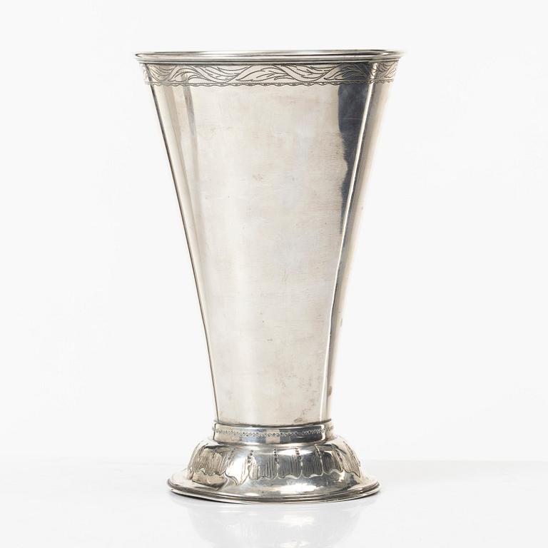 A silver beaker by Berndt Erlandsson, Kristianstad, Sweden, 1902.