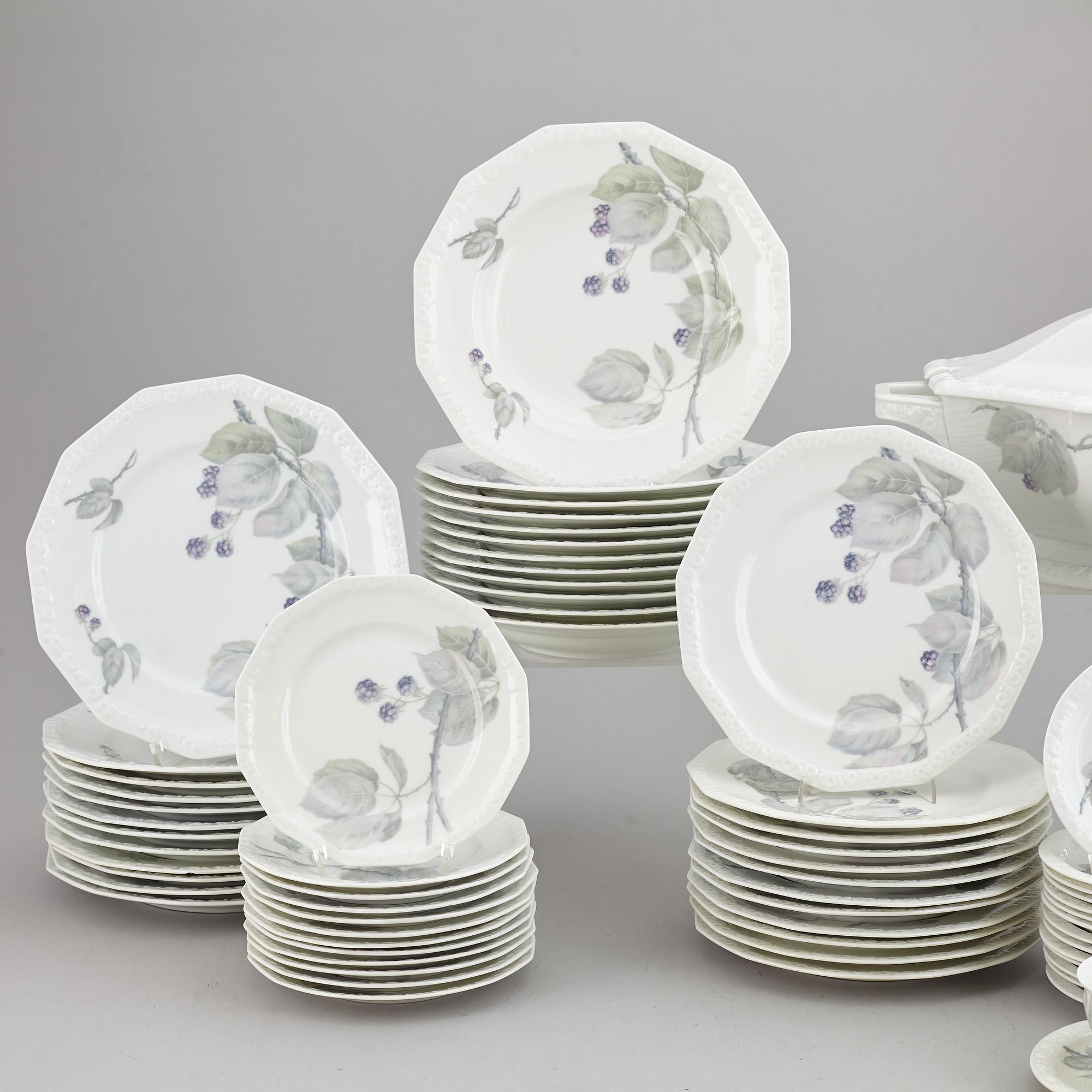 A Rosenthal, Maria Björnbär dinner service, 20th Century. (73 pieces).