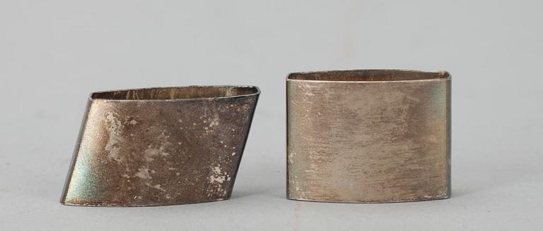 SERVETTRINGAR FÖR KAFFESERVETTER 13+4 st, silver, Auran Kultasepät samt Osuusliike kultasepät, Åbo. Tot. vikt ca 65,5 g.