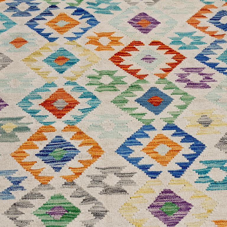 A kelim rug, 293 x 200 cm.