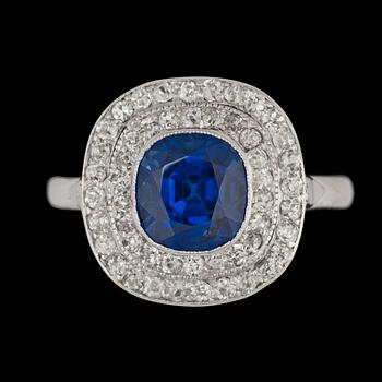 A blue sapphire, 2.72 cts and brilliant cut diamond ring.