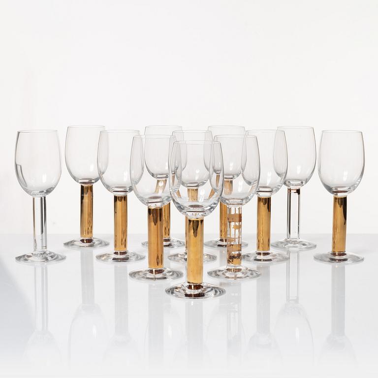 Gunnar Cyrén, a 36-piece glass service, 'Nobel', Orrefors.