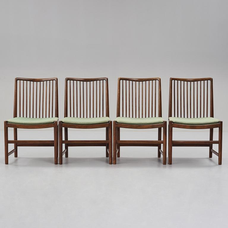 HANS J WEGNER, 4 stolar, från Aarhus Rådhus, snickarmästare Axel I Sørensen, Danmark 1941.