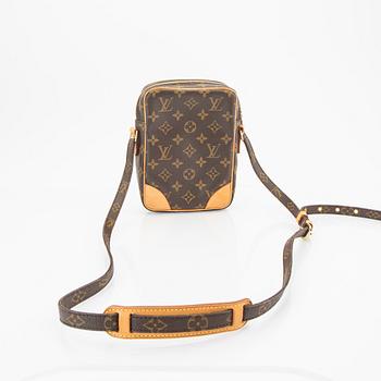 Louis Vuitton,