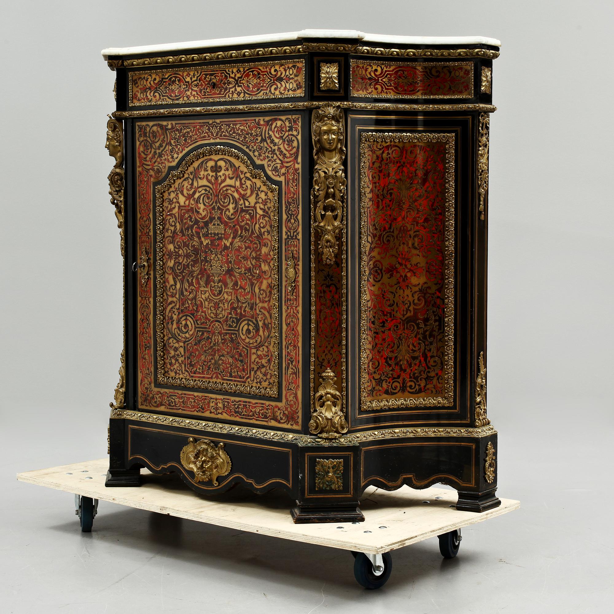 SKÅP, s.k Boullearbete, sekelskiftet 1800/1900.