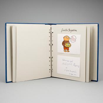 SAMLING AUTOGRAFER OCH TECKNINGAR AV SERIETECKNARE, 39 st, bla Walt Disney, Johnny Hart, Hank Ketcham, egenhändiga.