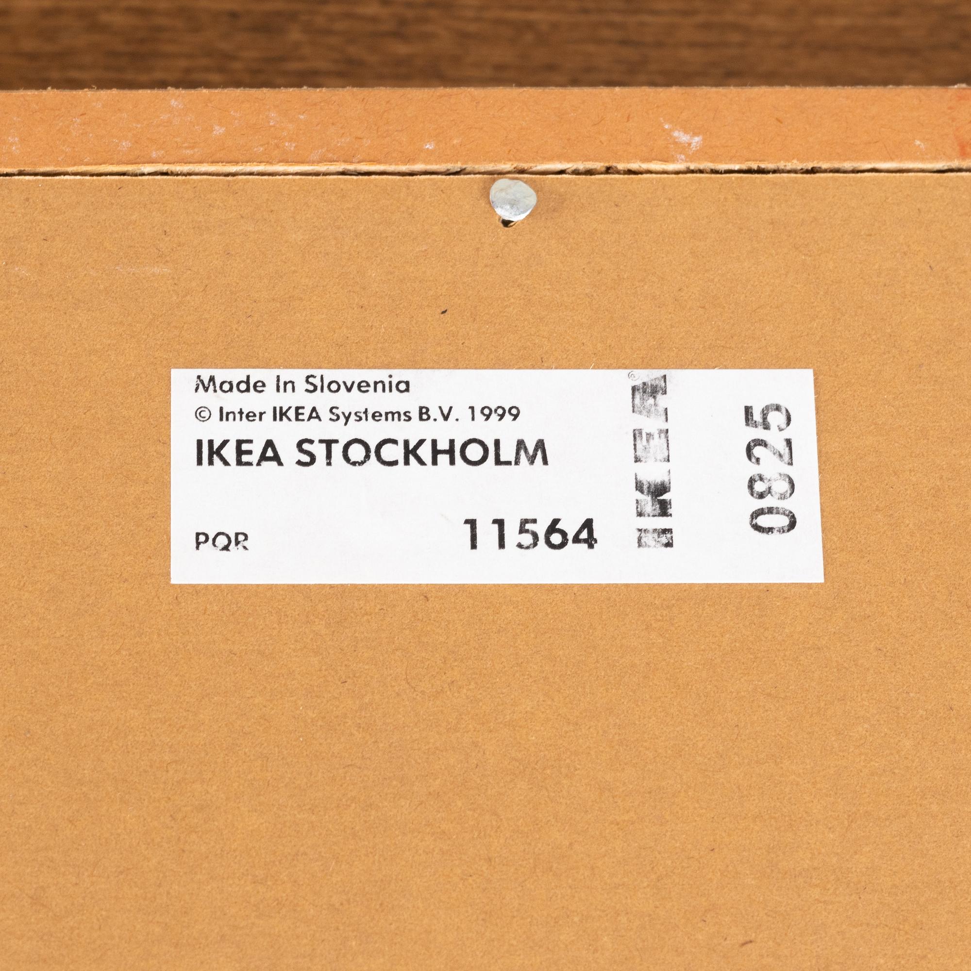 Vitrinskåp, ur "Stockholm"-serien, IKEA, 2000-tal.