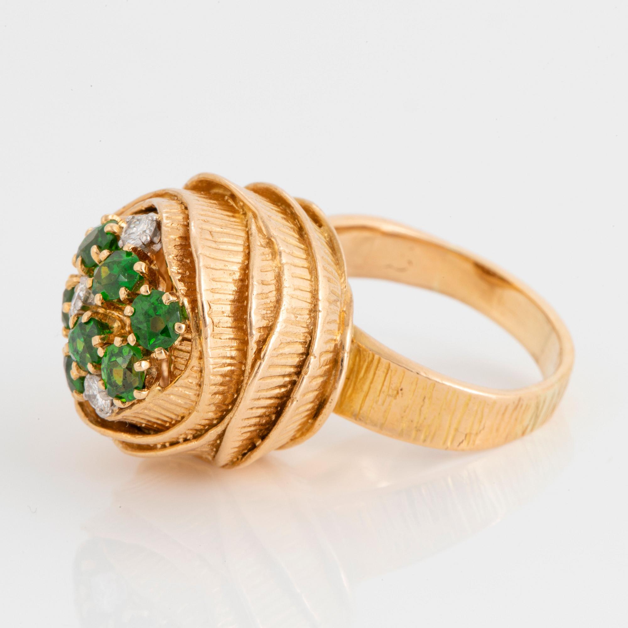 WA Bolin ring 18K guld med demantoidgranater och runda briljantslipade diamanter.