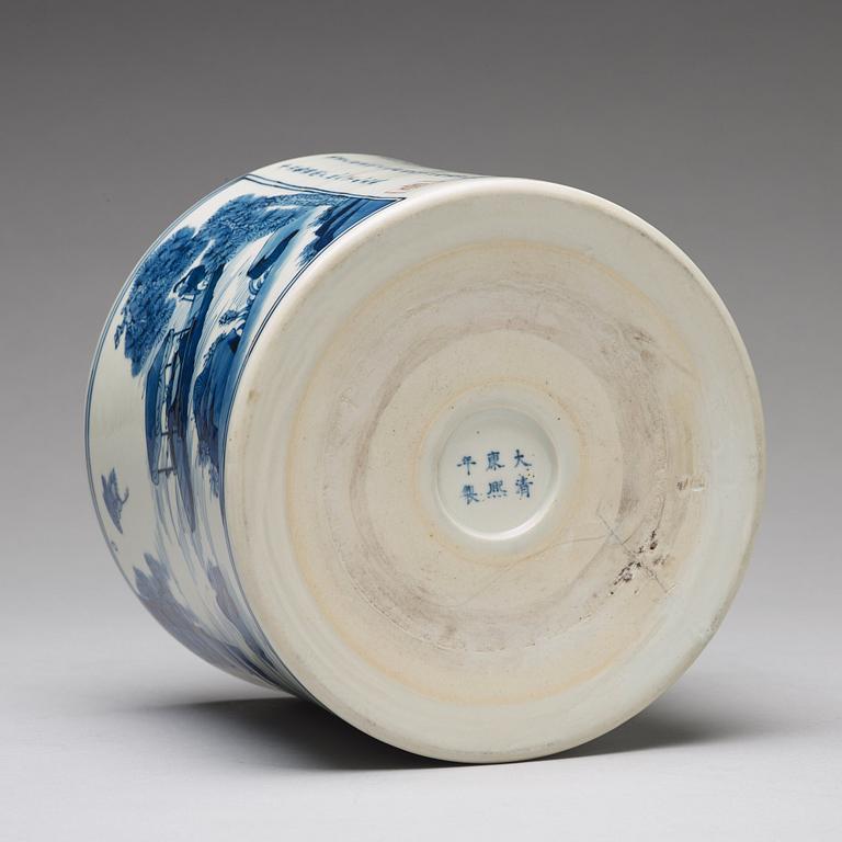 A blue and white brush pot, Qing dynasty.