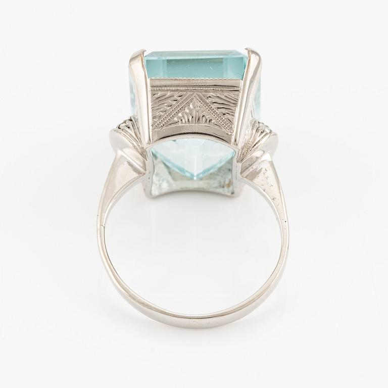 Ring, cocktail ring with emerald-cut aquamarine and octagon-cut diamonds.
